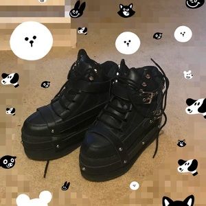 YRU platforms-on hold-